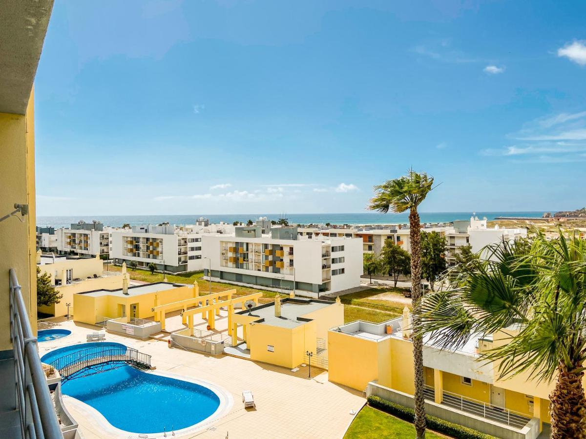 Sea View Apartment By Beach & Marina #1869 라고스 외부 사진